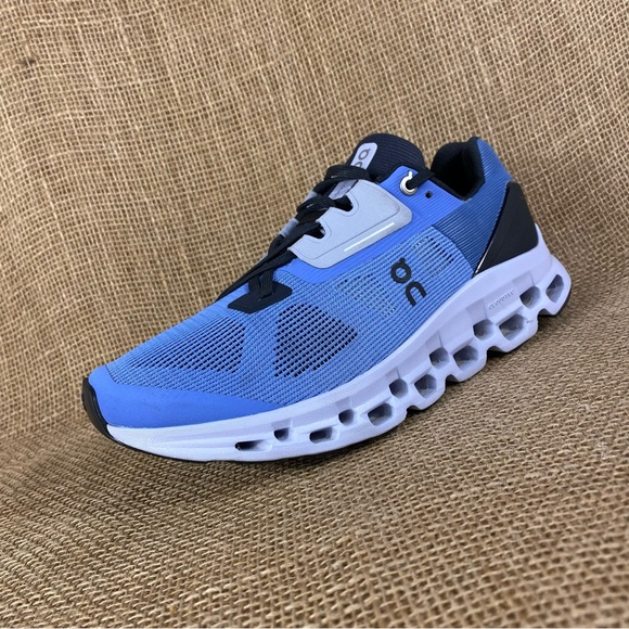 On Running Shoes - 🛑SOLD🛑   ON CLOUD running shoes On Cloudstratus 2.0 blue black cloudtec size 8